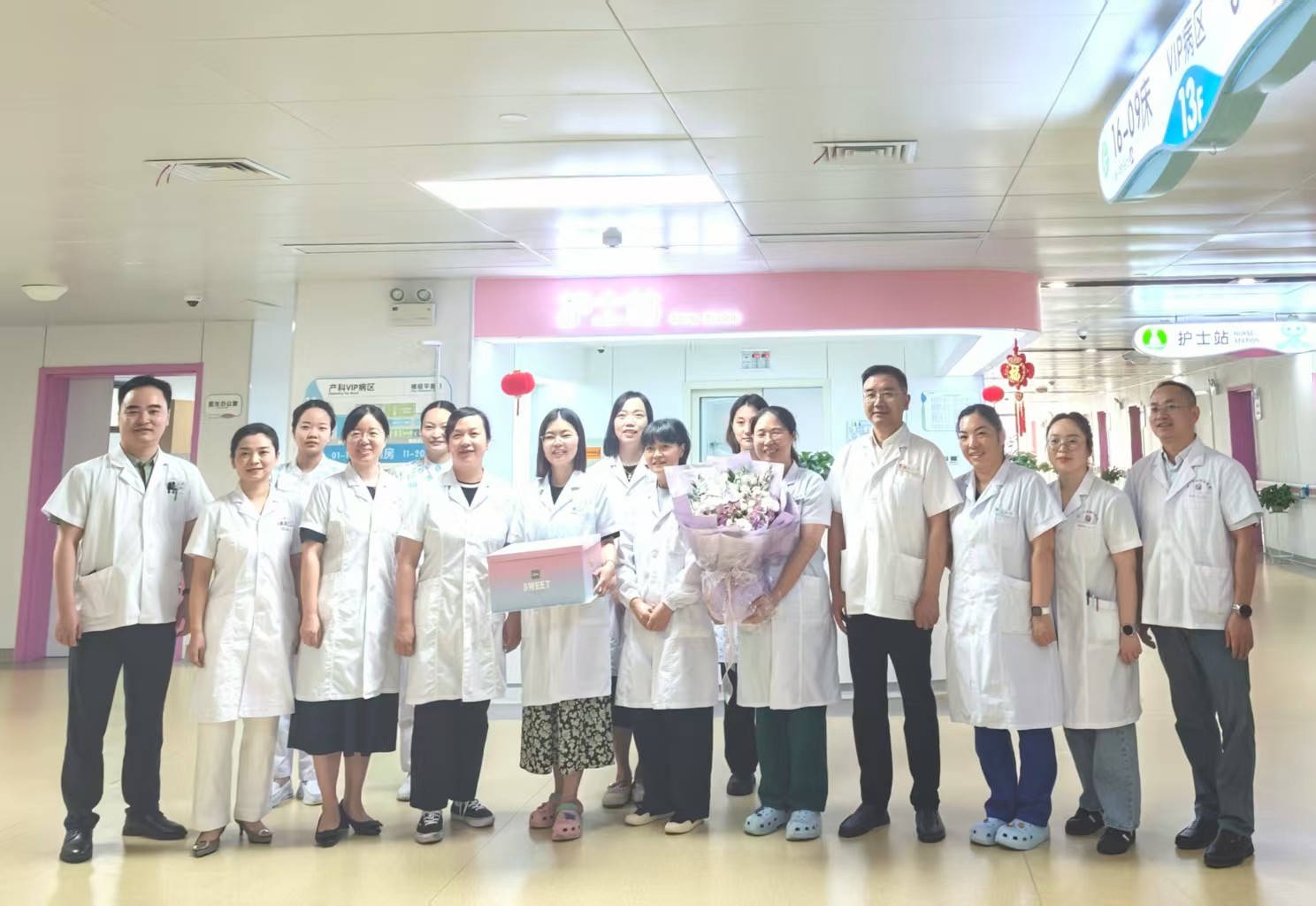 第八个医师节——致敬白衣！荆门市妇幼保健院宣誓凝初心、慰问传温情